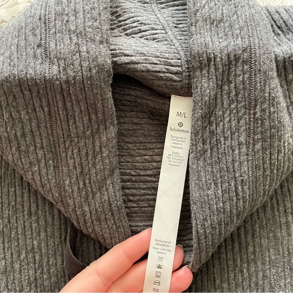 Lululemon sweater - Picture 2 of 4